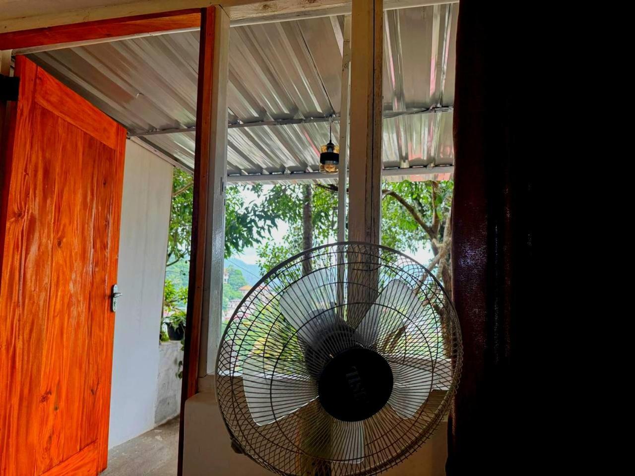 Fly Infinity - Home Stay Kandy Exteriér fotografie