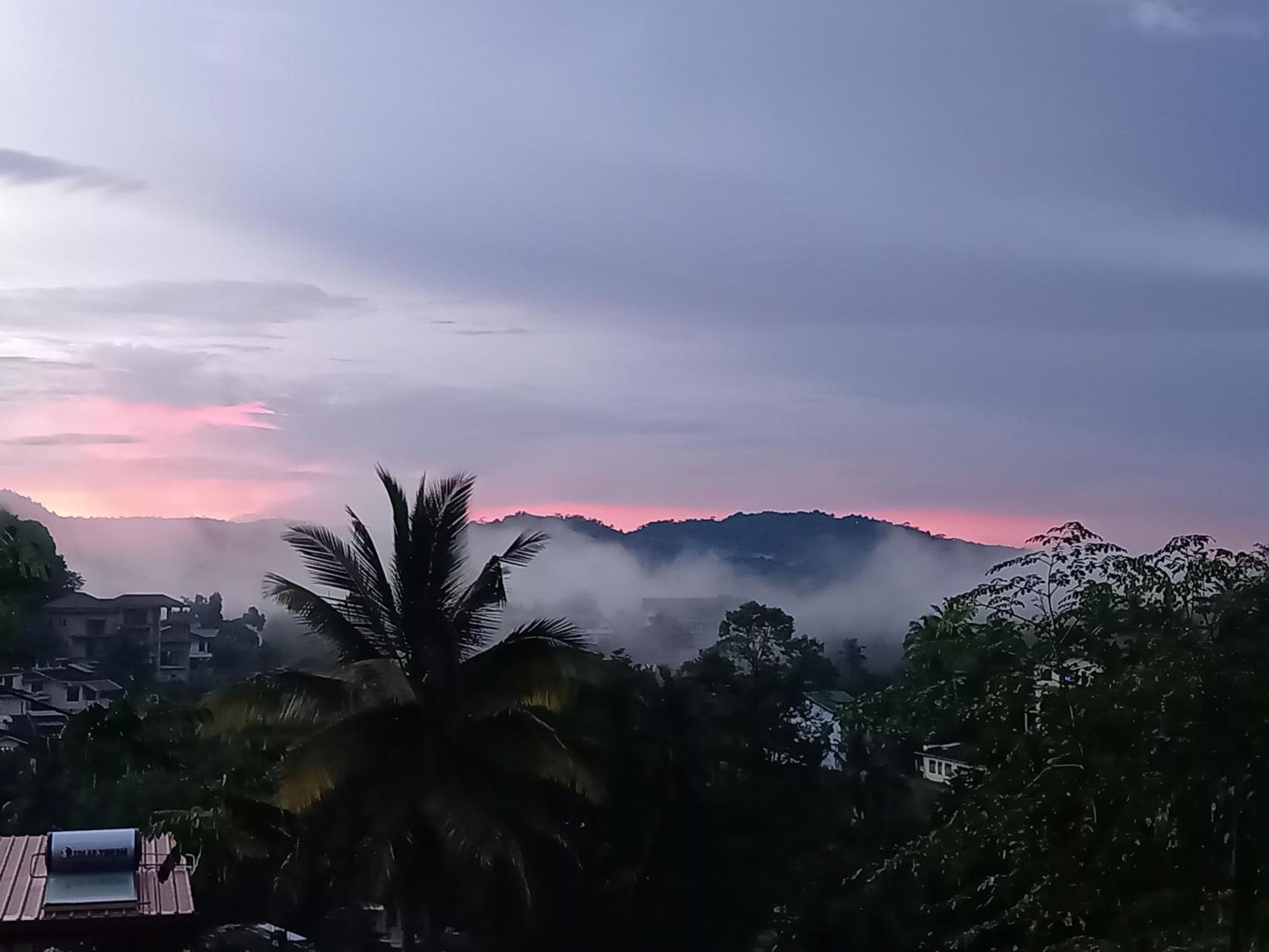 Fly Infinity - Home Stay Kandy Exteriér fotografie