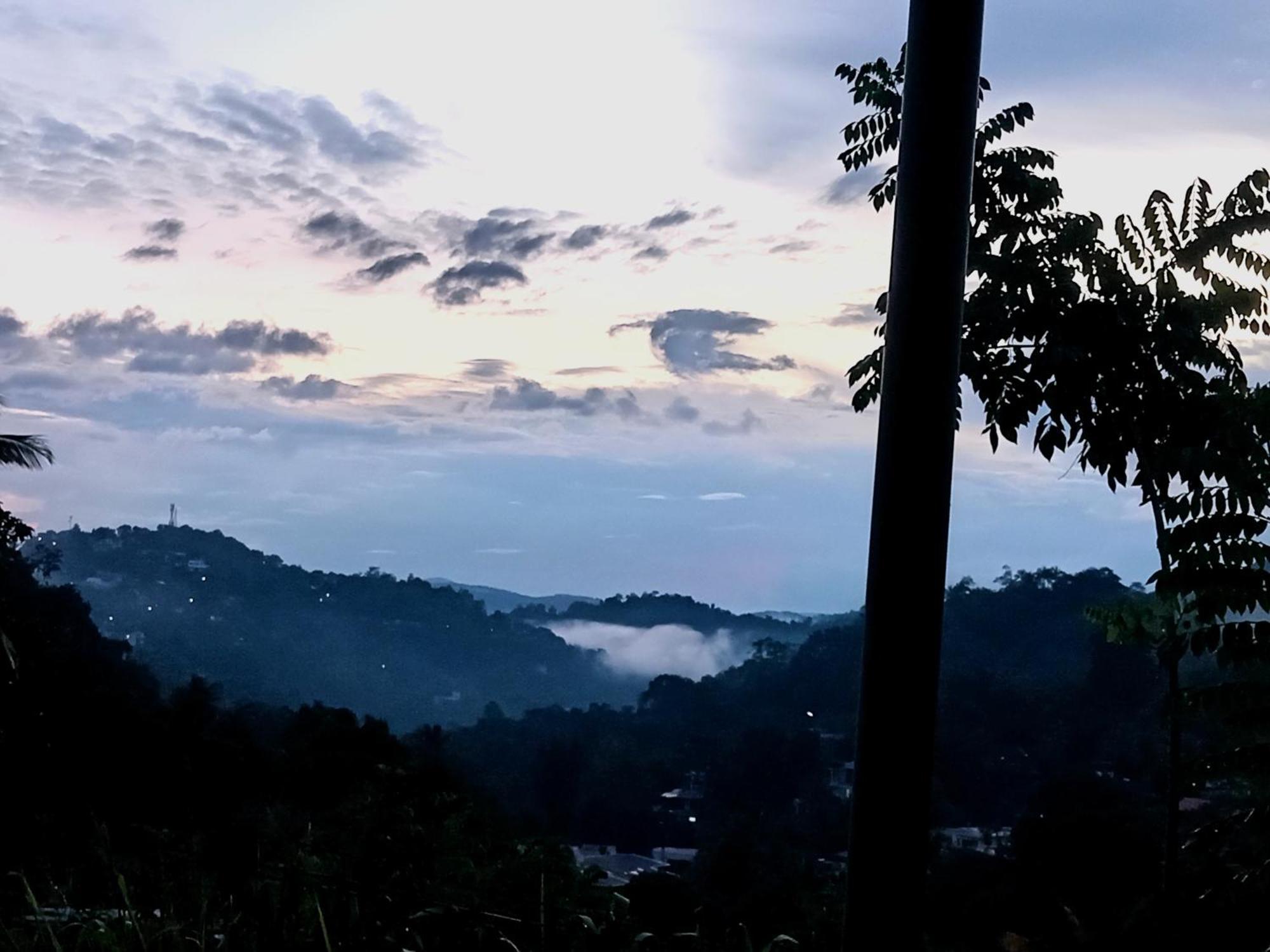 Fly Infinity - Home Stay Kandy Exteriér fotografie